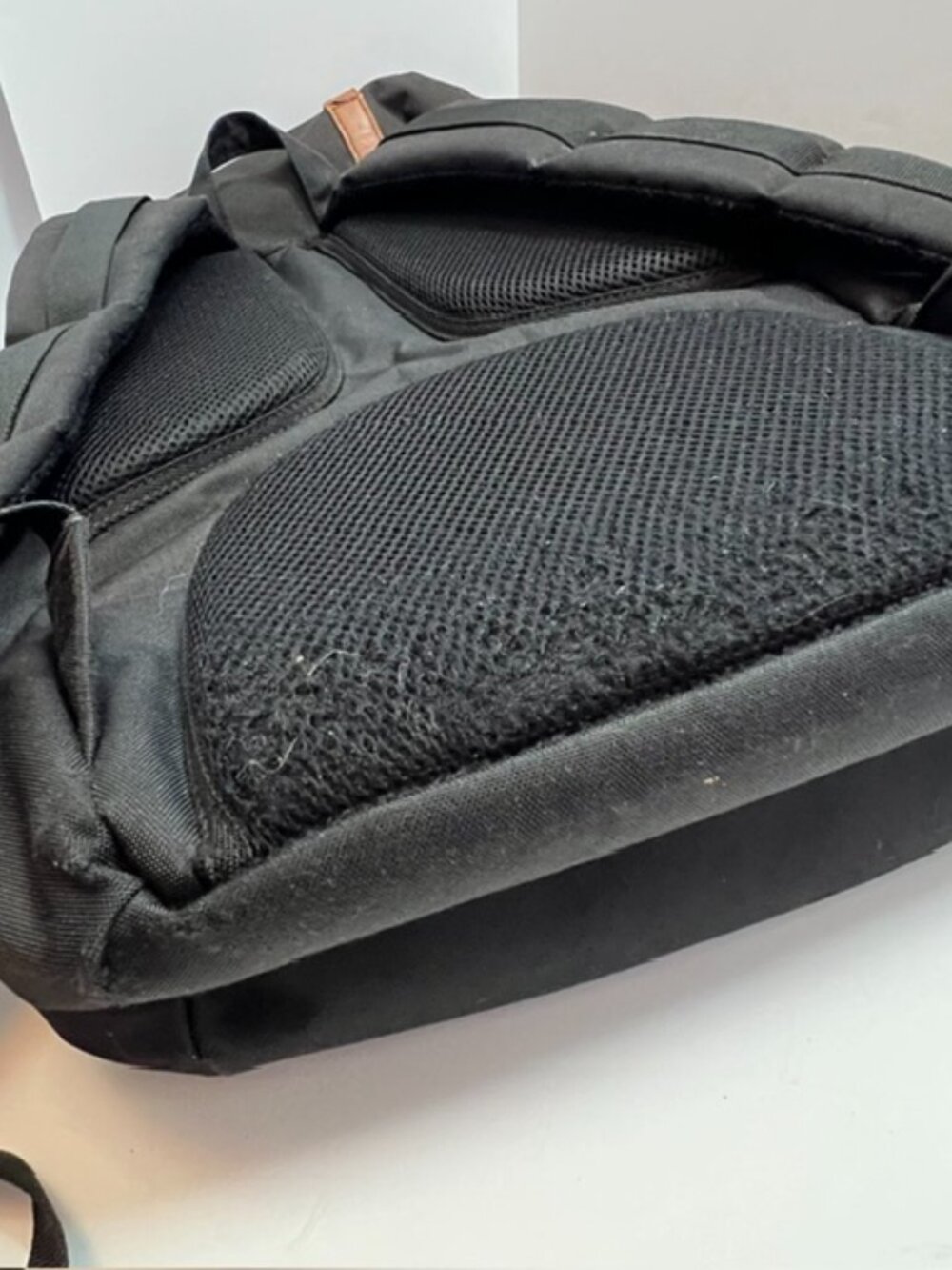 The Herschel Supply Co Retreat Backpack w/Laptop Slot Drawstring Closure Black - Picture 14 of 16